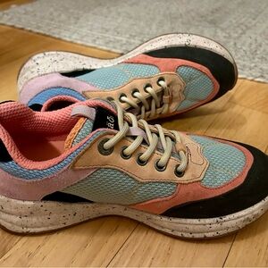 Taos Footwear Women's Advance Sneakers lace ups in retro multi shoes size Us 7